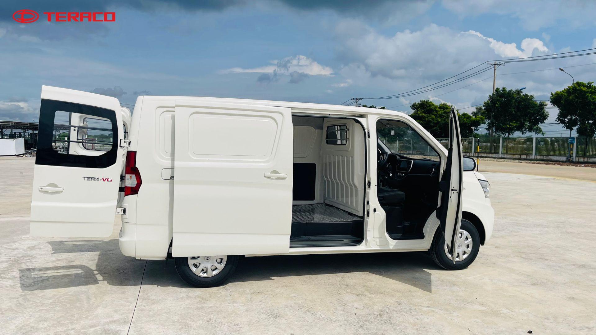 Tại Sao Tera Van V6 2 Chỗ Lại Là Mẫu Xe Tải Van Đô Thị Đáng Mua