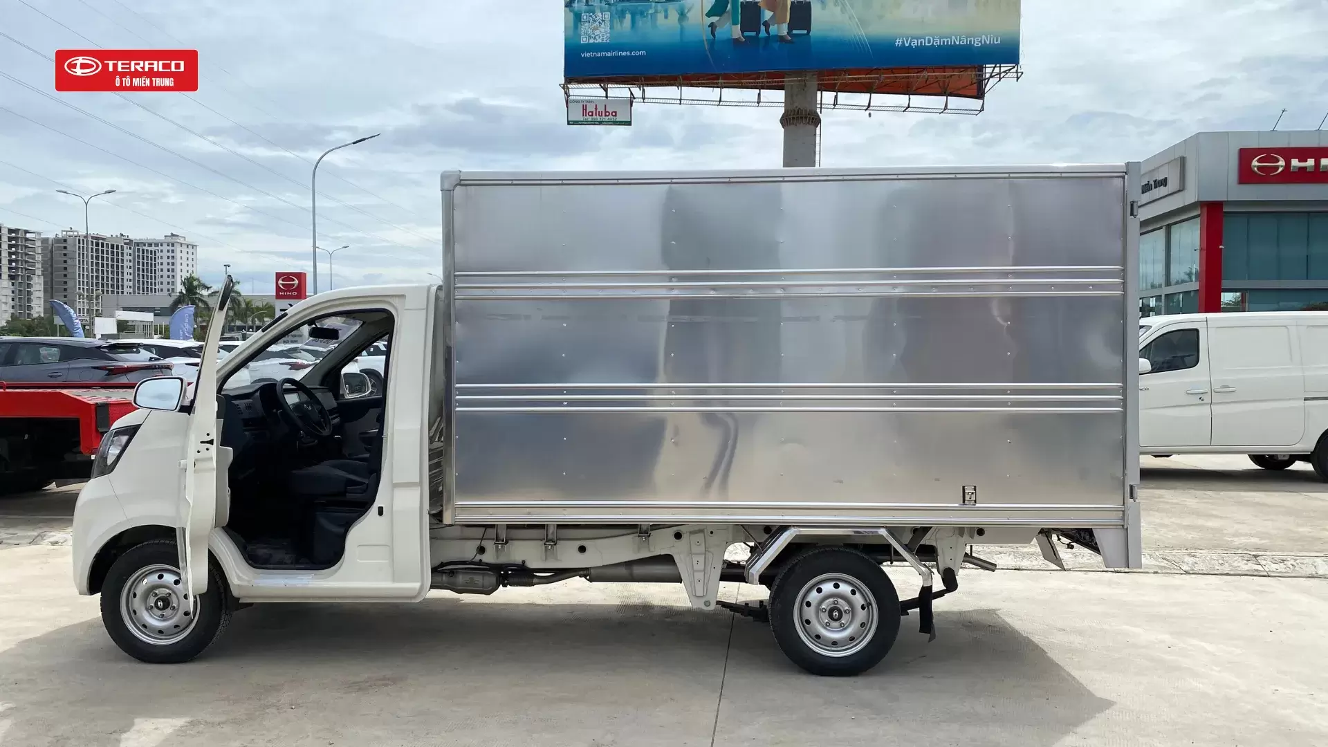 Đánh Giá Xe Tải Nhẹ Máy Xăng Tera Star Thùng Kín: Động Cơ GDI Euro 5