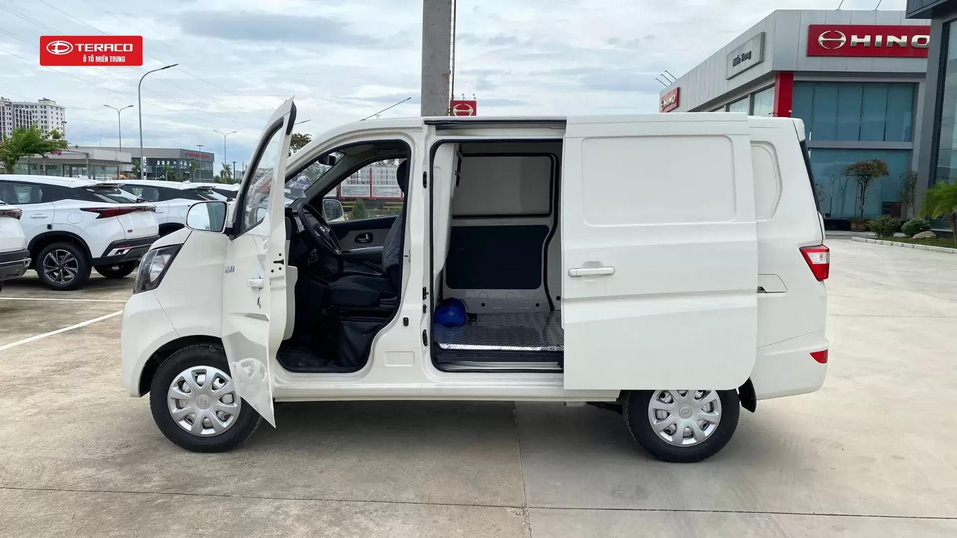 Đánh Giá Xe Tải Van Tera V3 & Tera V3S: Ngoại Thất & Nội Thất