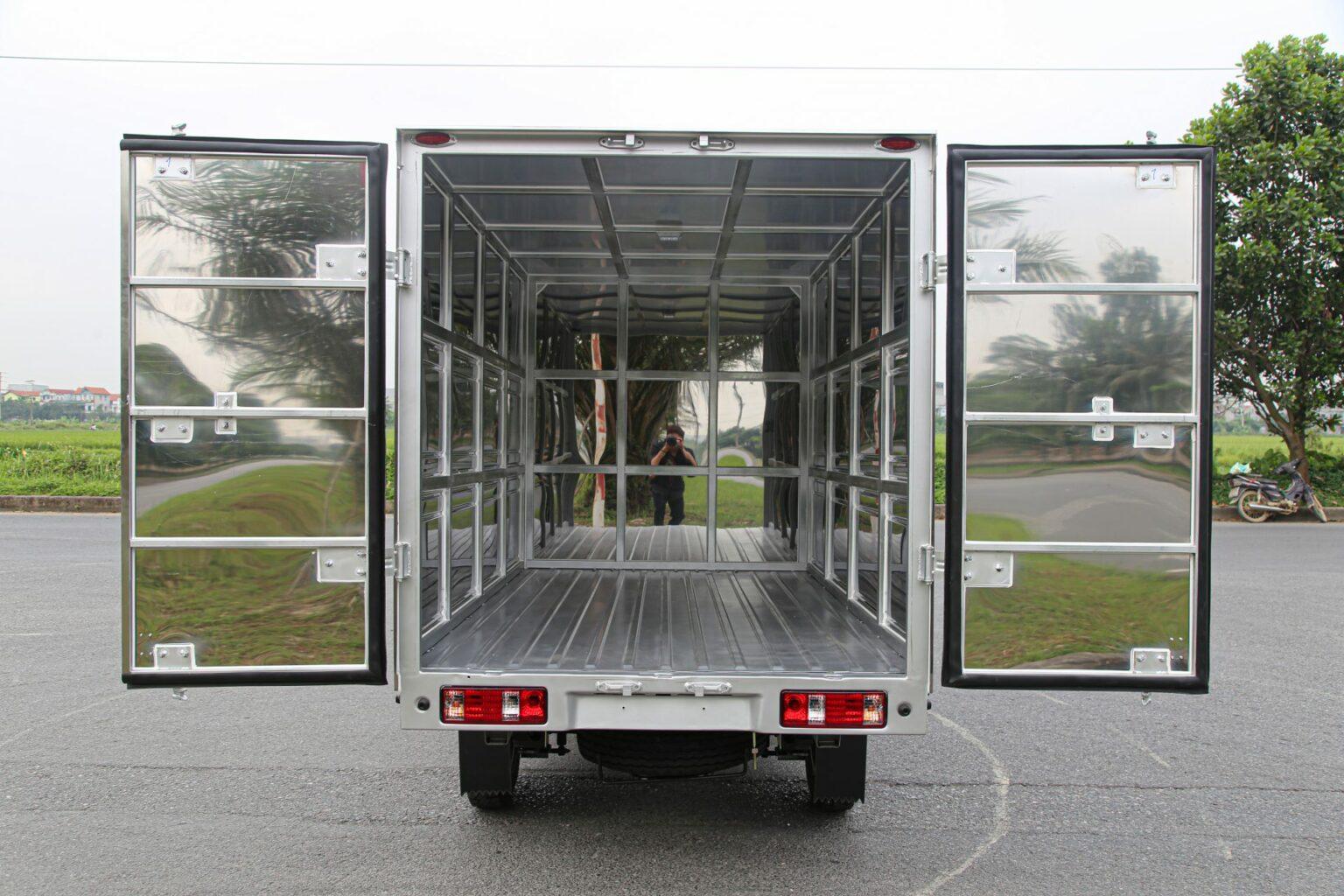 thung-kin-xe-srm-k990-1536x1024-1-1.jpg