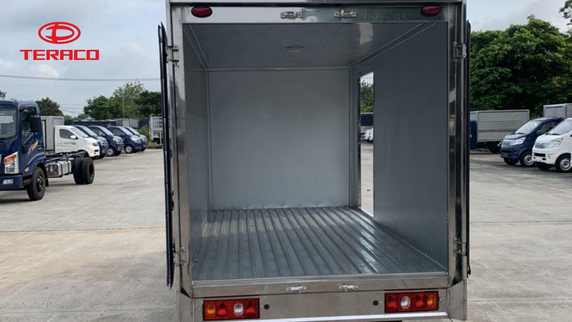 xe-tai-tera-star-thung-kin-composite-long-thung